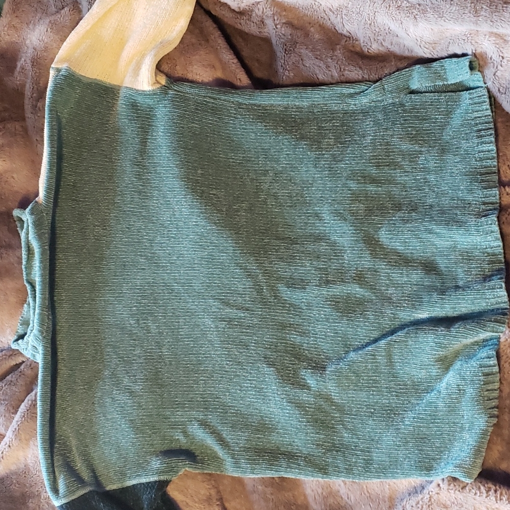 Square pattern Small sweater - Picture 2 of 3